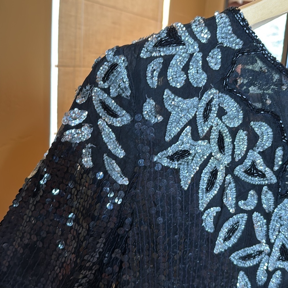 Vintage 80s Silk Beaded Sequin Top Petite Illustrations Black Silver Blouse PM - Picture 4 of 13